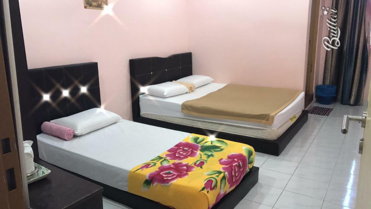 Mikraj Hotel Kuala Besut Kültér fotó