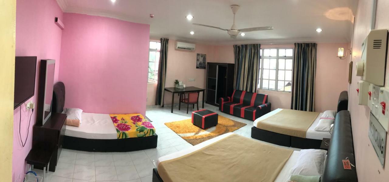 Mikraj Hotel Kuala Besut Kültér fotó